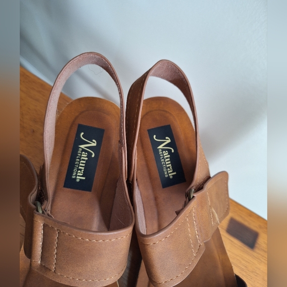 Natural Reflections Enjoy Sandals Size 8 - Picture 7 of 10